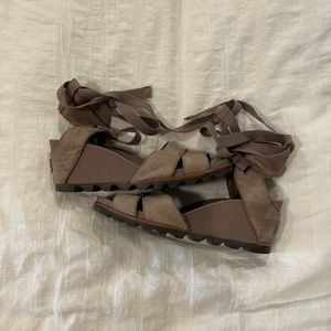 Sorel Joan of ark wedges